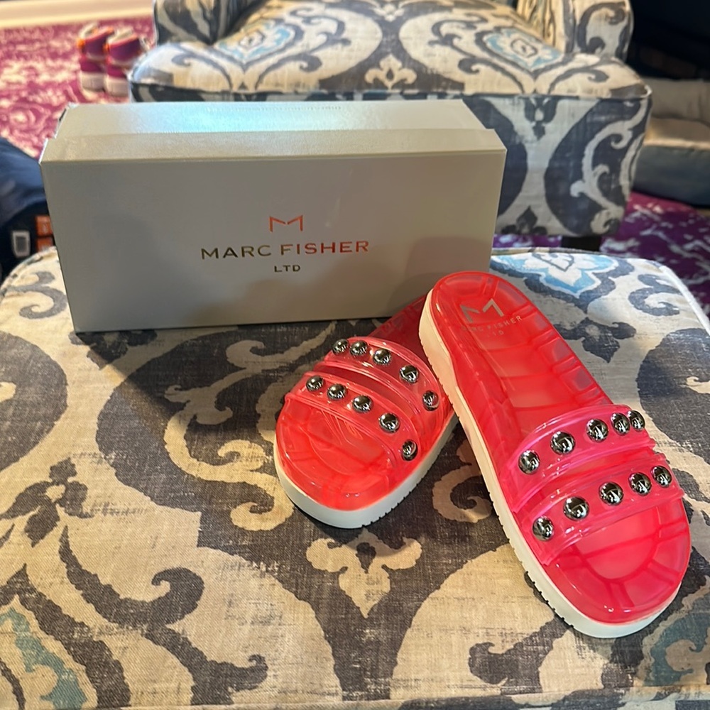 Marc Fisher Sandals